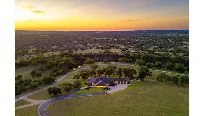 Key Features Of Best High End Real Estate Companies