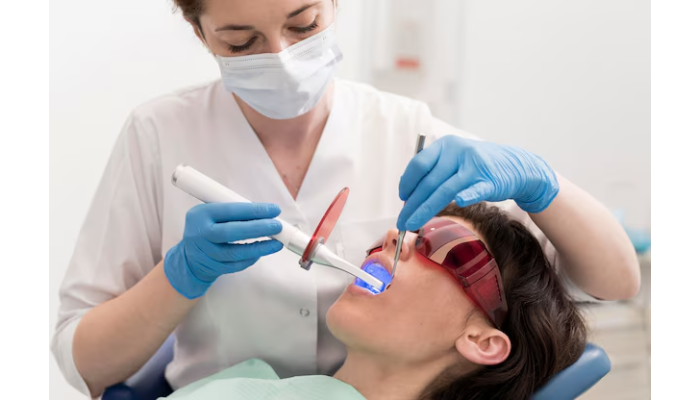 How To Choose The Right Professional Teeth Whitening Service In Tampa?