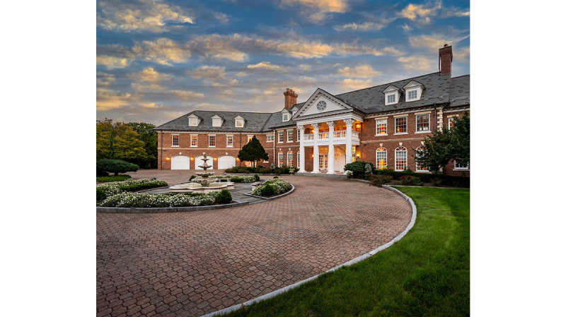 Why More Buyers Choose Luxury Real Estate Auctions?