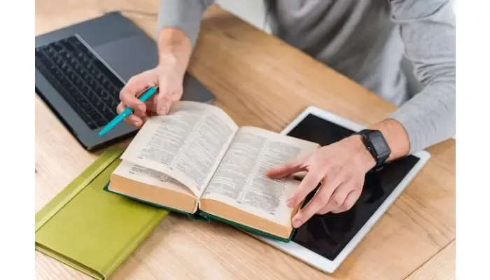 How to Save Time with Thesis Editing Services?