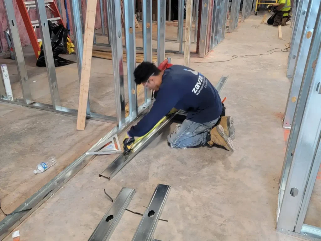 Zavza Seal workers in aspen dental, holbrook ny